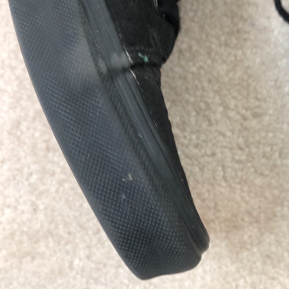 Men’s Vans Mid Top Skateboard Sneakers - Picture 3 of 8